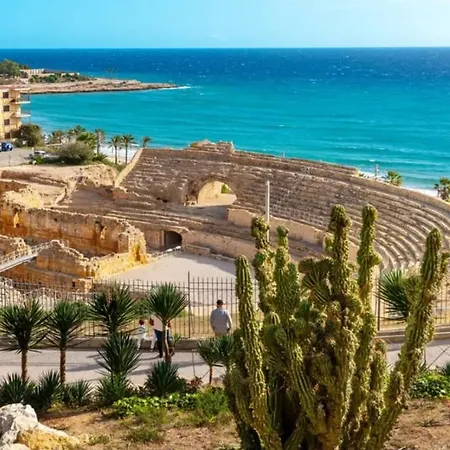 Centro Historico - Best Location, Bright, Spacious & Quiet Apartment Tarragona